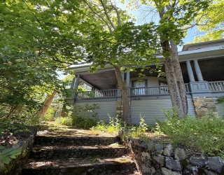 31 Wyoming Heights, Melrose, Massachusetts, 1 Bedroom Bedrooms, 5 Rooms Rooms,1 BathroomBathrooms,Residential Lease,For Rent,Wyoming Heights,73527721