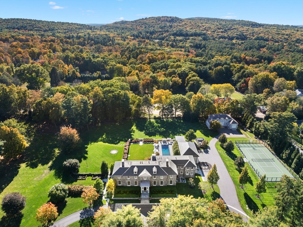 610 Harland Street, Milton, Massachusetts, 5 Bedrooms Bedrooms, 15 Rooms Rooms,6.5 BathroomsBathrooms,Residential,For Sale,Harland Street,73527740