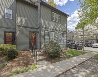 110 Dean St, Taunton, Massachusetts, 2 Bedrooms Bedrooms, 5 Rooms Rooms,1.5 BathroomsBathrooms,Residential,For Sale,Dean St,73527742