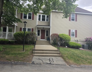 690 S Porter Street, Manchester, New Hampshire, 2 Bedrooms Bedrooms, 6 Rooms Rooms,2 BathroomsBathrooms,Residential Lease,For Rent,S Porter Street,73527763
