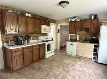 92 Yorktown, Somerville, Massachusetts, 4 Bedrooms Bedrooms, 7 Rooms Rooms,1.5 BathroomsBathrooms,Residential Lease,For Rent,Yorktown,73527794 92 Yorktown, Somerville, Massachusetts, 4 Bedrooms Bedrooms, 7 Rooms Rooms,1.5 BathroomsBathrooms,Residential Lease,For Rent,Yorktown,73527794