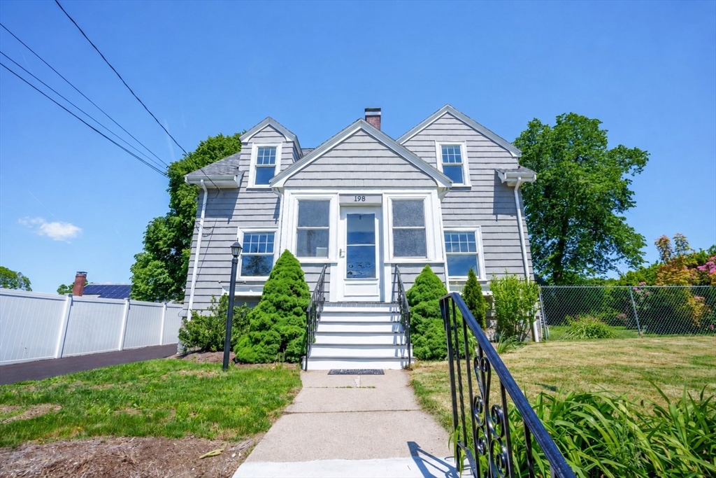 198 Cedar Street, Dedham, Massachusetts, 4 Bedrooms Bedrooms, 6 Rooms Rooms,3 BathroomsBathrooms,Residential,For Sale,Cedar Street,73527753