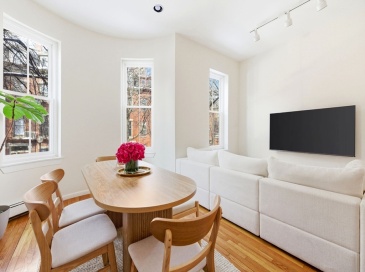 114 Chandler Street, Boston, Massachusetts, 2 Bedrooms Bedrooms, 4 Rooms Rooms,1 BathroomBathrooms,Residential,For Sale,Chandler Street,73491245