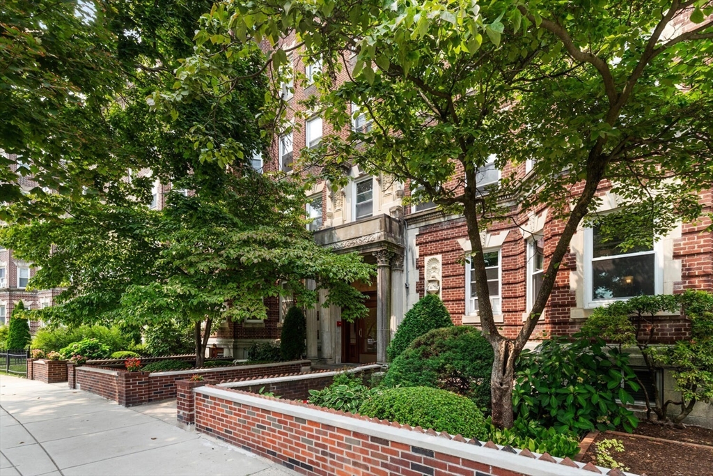 131 Park Drive, Boston, Massachusetts, 2 Rooms Rooms,1 BathroomBathrooms,Residential Lease,For Rent,Park Drive,73527667