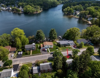 44 Fort Meadow Drive, Hudson, Massachusetts, 4 Bedrooms Bedrooms, 8 Rooms Rooms,1.5 BathroomsBathrooms,Residential,For Sale,Fort Meadow Drive,73521558