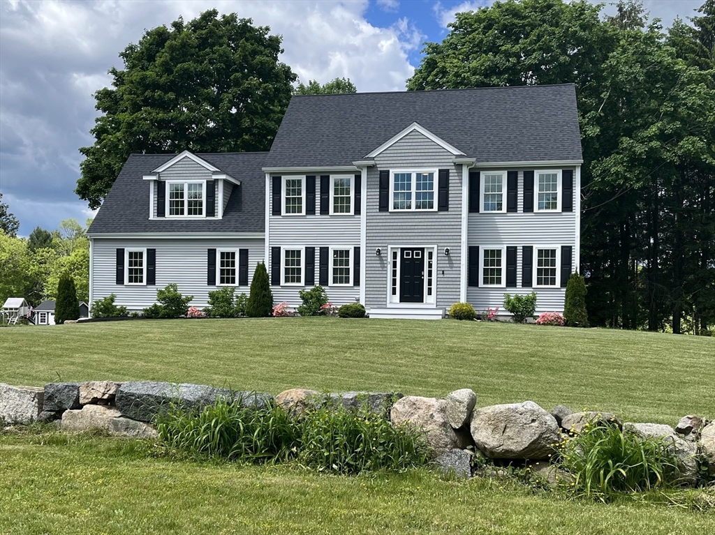 3 Crystal Spring Rd, Mattapoisett, Massachusetts, 5 Bedrooms Bedrooms, 8 Rooms Rooms,2.5 BathroomsBathrooms,Residential,For Sale,Crystal Spring Rd,73527831