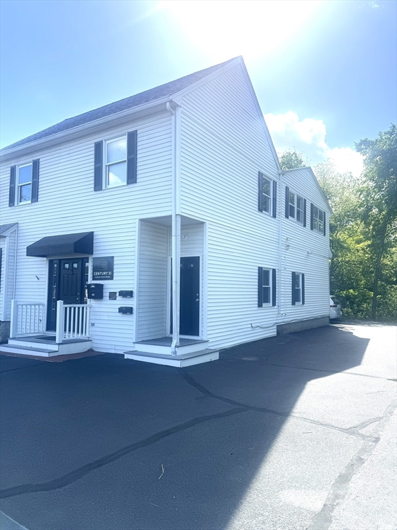 273 Chauncy Street, Mansfield, Massachusetts, 2 Bedrooms Bedrooms, 4 Rooms Rooms,1 BathroomBathrooms,Residential Lease,For Rent,Chauncy Street,73527834