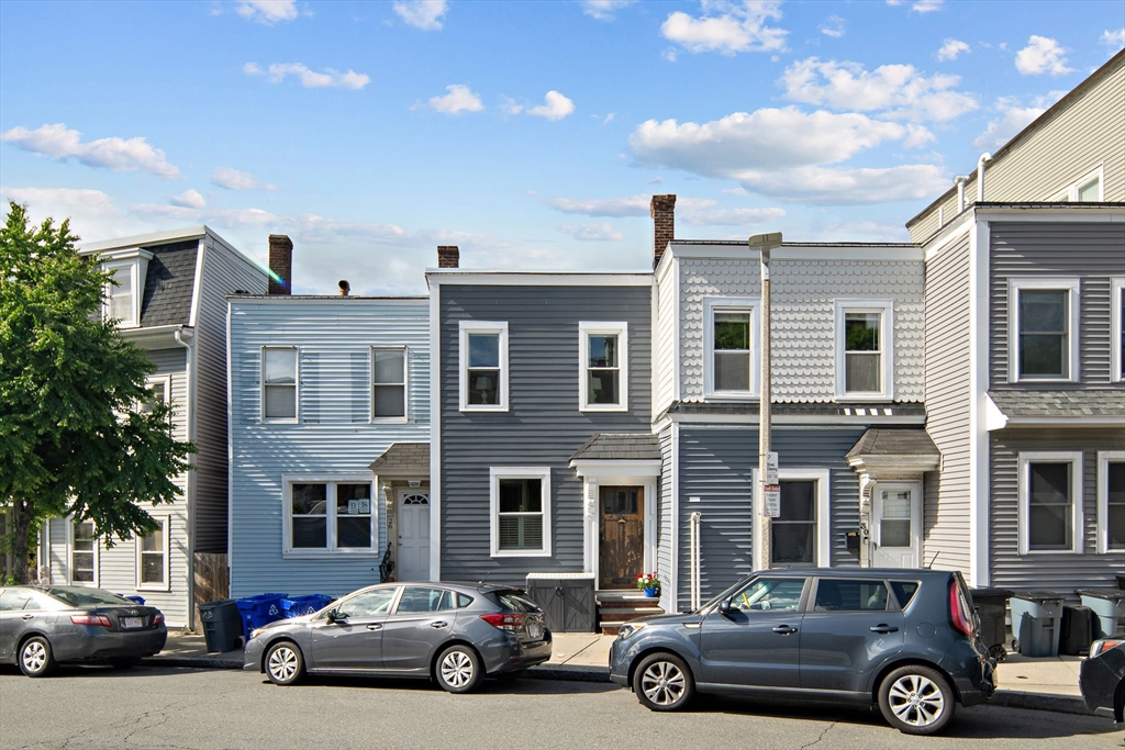 28 Emerson St, Boston, Massachusetts, 3 Bedrooms Bedrooms, 5 Rooms Rooms,2.5 BathroomsBathrooms,Residential Lease,For Rent,Emerson St,73527840