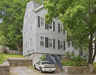 10 Oswald St, Worcester, Massachusetts, 2 Bedrooms Bedrooms, 5 Rooms Rooms,1 BathroomBathrooms,Residential Lease,For Rent,Oswald St,73527837