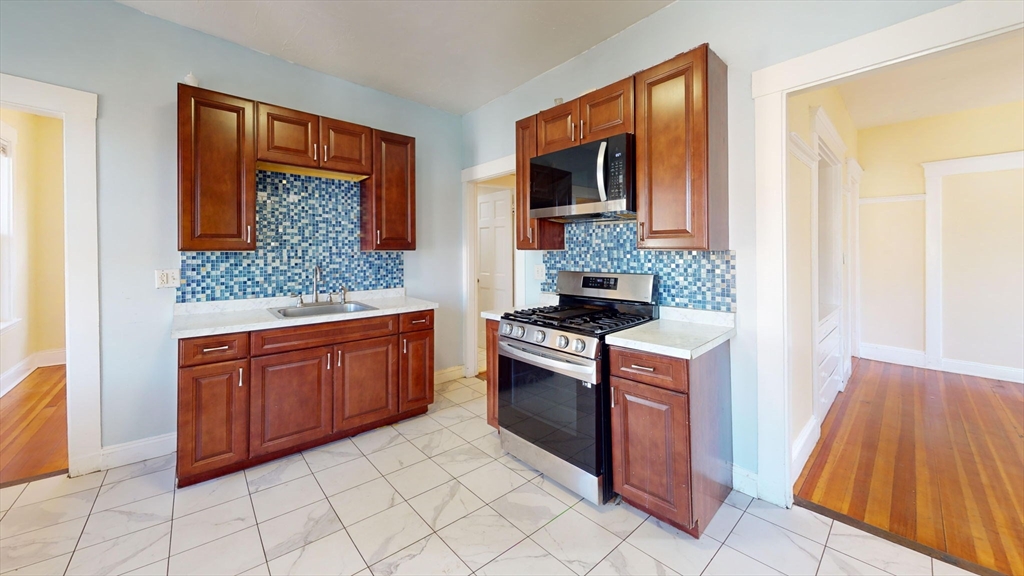 19 Nightingale St, Boston, Massachusetts, 4 Bedrooms Bedrooms, 7 Rooms Rooms,1 BathroomBathrooms,Residential Lease,For Rent,Nightingale St,73527941