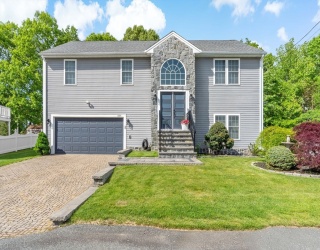 1084 Laurel St, Fall River, Massachusetts, 3 Bedrooms Bedrooms, 6 Rooms Rooms,2 BathroomsBathrooms,Residential,For Sale,Laurel St,73527944