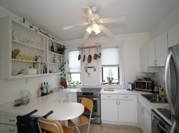 1038 Beacon St, Brookline, Massachusetts, 2 Bedrooms Bedrooms, 4 Rooms Rooms,1 BathroomBathrooms,Residential Lease,For Rent,Beacon St,73527958 1038 Beacon St, Brookline, Massachusetts, 2 Bedrooms Bedrooms, 4 Rooms Rooms,1 BathroomBathrooms,Residential Lease,For Rent,Beacon St,73527958