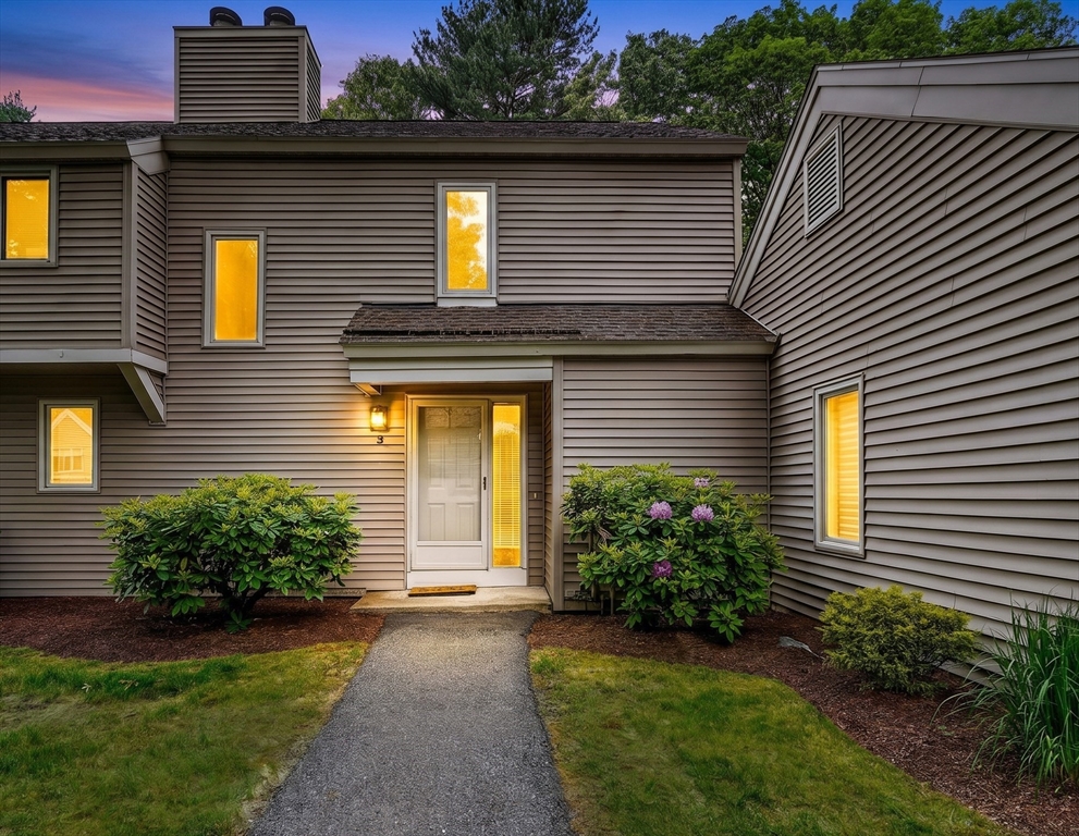 2 Daybreak, Wayland, Massachusetts, 3 Bedrooms Bedrooms, 6 Rooms Rooms,2.5 BathroomsBathrooms,Residential,For Sale,Daybreak,73527792