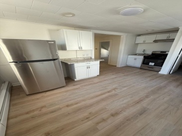 10 Central Sq, Brockton, Massachusetts, 2 Bedrooms Bedrooms, 5 Rooms Rooms,1 BathroomBathrooms,Residential Lease,For Rent,Central Sq,73527885 10 Central Sq, Brockton, Massachusetts, 2 Bedrooms Bedrooms, 5 Rooms Rooms,1 BathroomBathrooms,Residential Lease,For Rent,Central Sq,73527885