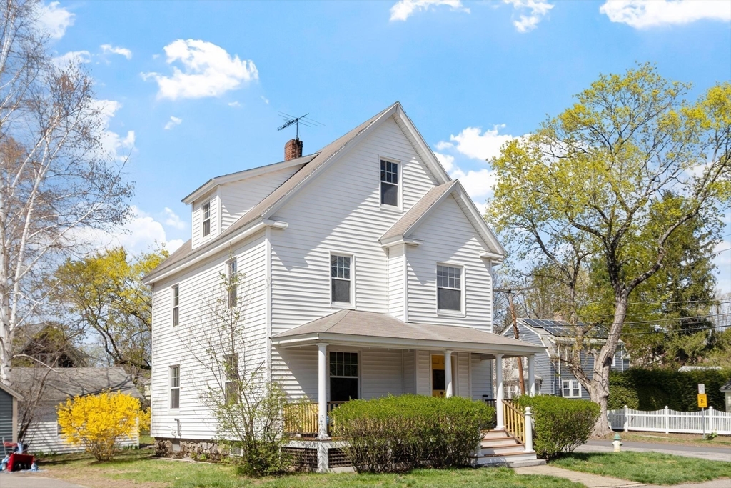 10 Concord St., Maynard, Massachusetts, 3 Bedrooms Bedrooms, 9 Rooms Rooms,1.5 BathroomsBathrooms,Residential,For Sale,Concord St.,73507571