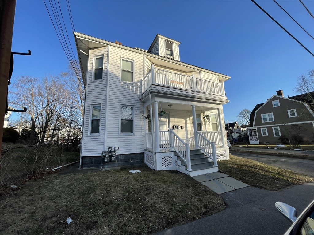 7 Fayette, Taunton, Massachusetts, 2 Bedrooms Bedrooms, 4 Rooms Rooms,1 BathroomBathrooms,Residential Lease,For Rent,Fayette,73527895