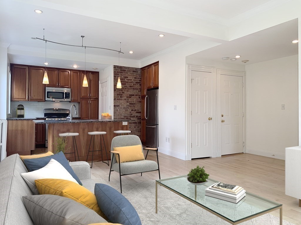 57 Magazine St, Cambridge, Massachusetts, 1 Bedroom Bedrooms, 4 Rooms Rooms,1 BathroomBathrooms,Residential Lease,For Rent,Magazine St,73527904