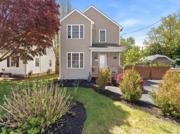 61 Metropolitan Ave, Cranston, Rhode Island, 4 Bedrooms Bedrooms, 7 Rooms Rooms,2.5 BathroomsBathrooms,Residential,For Sale,Metropolitan Ave,73517685