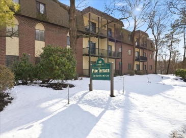 232 Canton St, Randolph, Massachusetts, 2 Bedrooms Bedrooms, 6 Rooms Rooms,1 BathroomBathrooms,Residential,For Sale,Canton St,73527935 232 Canton St, Randolph, Massachusetts, 2 Bedrooms Bedrooms, 6 Rooms Rooms,1 BathroomBathrooms,Residential,For Sale,Canton St,73527935