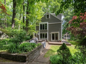 11 Juniper Ridge Rd, Lincoln, Massachusetts, 4 Bedrooms Bedrooms, 8 Rooms Rooms,2.5 BathroomsBathrooms,Residential,For Sale,Juniper Ridge Rd,73528208