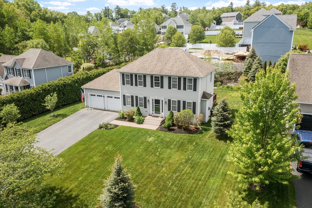 13 Ballard Ct, Leominster, Massachusetts, 3 Bedrooms Bedrooms, 6 Rooms Rooms,2.5 BathroomsBathrooms,Residential,For Sale,Ballard Ct,73528134