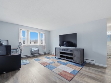 180 Main Street, Bridgewater, Massachusetts, 1 Bedroom Bedrooms, 3 Rooms Rooms,1 BathroomBathrooms,Residential,For Sale,Main Street,73496912