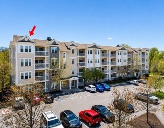 57 Augustus Court, Reading, Massachusetts, 2 Bedrooms Bedrooms, 6 Rooms Rooms,2 BathroomsBathrooms,Residential,For Sale,Augustus Court,73528227