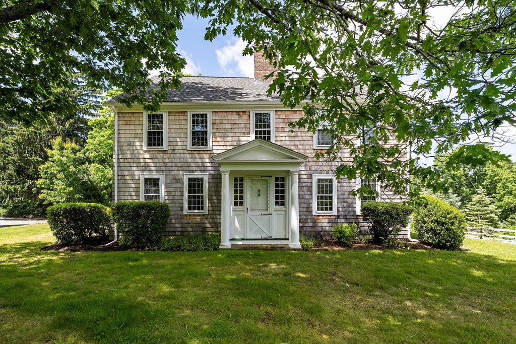476 Cherry St, Bridgewater, Massachusetts, 4 Bedrooms Bedrooms, 10 Rooms Rooms,2 BathroomsBathrooms,Residential,For Sale,Cherry St,73528234