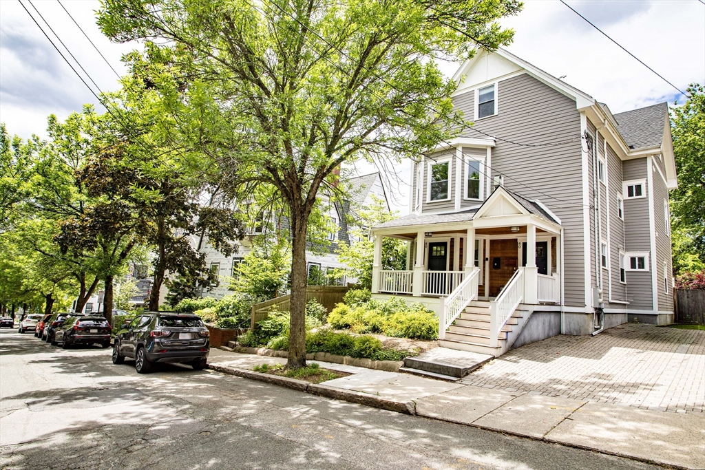 40 Harvard Street, Somerville, Massachusetts, 2 Bedrooms Bedrooms, 6 Rooms Rooms,2.5 BathroomsBathrooms,Residential,For Sale,Harvard Street,73528044
