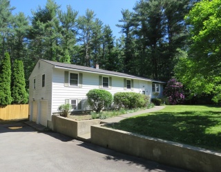 32 Oak St, Pembroke, Massachusetts, 4 Bedrooms Bedrooms, 7 Rooms Rooms,2 BathroomsBathrooms,Residential,For Sale,Oak St,73528045