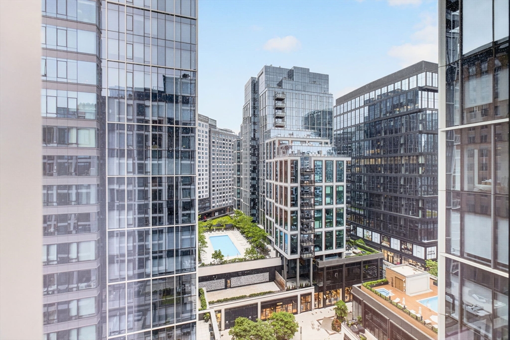 133 Seaport Blvd, Boston, Massachusetts, 2 Bedrooms Bedrooms, 4 Rooms Rooms,2 BathroomsBathrooms,Residential,For Sale,Seaport Blvd,73528047
