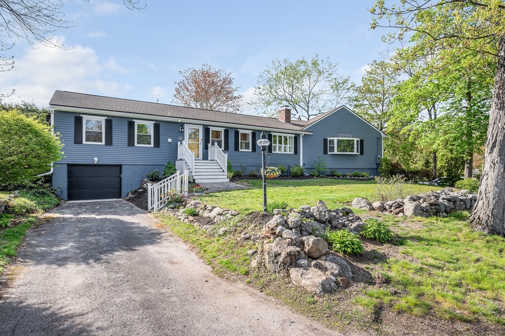 389 Marbleridge Rd, North Andover, Massachusetts, 3 Bedrooms Bedrooms, 6 Rooms Rooms,2.5 BathroomsBathrooms,Residential,For Sale,Marbleridge Rd,73517538