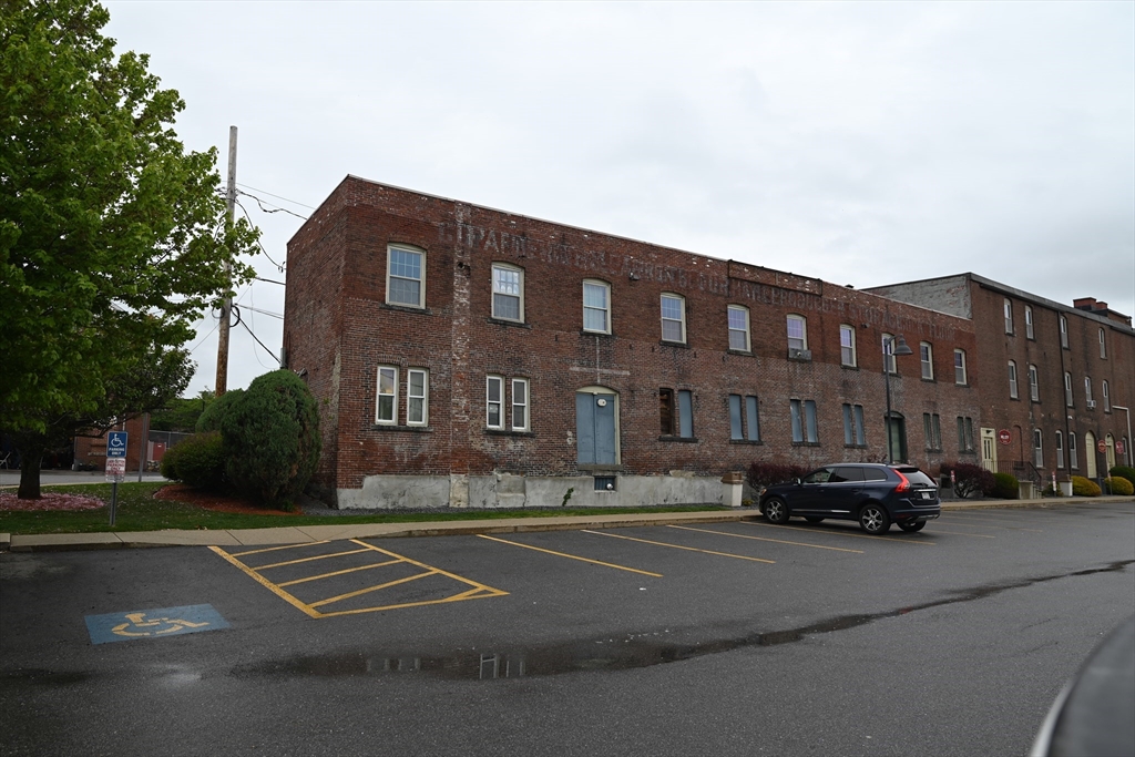 590 Dutton St, Lowell, Massachusetts, ,Commercial Sale,For Sale,Dutton St,73528084