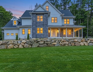 33 Pine Street, Dover, Massachusetts, 5 Bedrooms Bedrooms, 20 Rooms Rooms,7.5 BathroomsBathrooms,Residential,For Sale,Pine Street,73527821