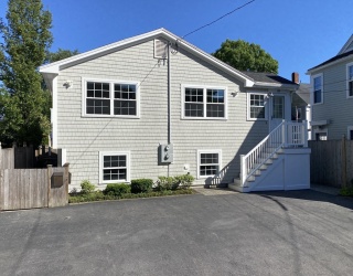 39 Warren Street, Newburyport, Massachusetts, 2 Bedrooms Bedrooms, 4 Rooms Rooms,1 BathroomBathrooms,Residential Lease,For Rent,Warren Street,73528003