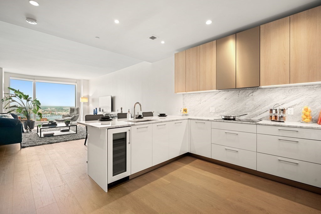 240 Devonshire Street, Boston, Massachusetts, 2 Bedrooms Bedrooms, 4 Rooms Rooms,2 BathroomsBathrooms,Residential,For Sale,Devonshire Street,73466466