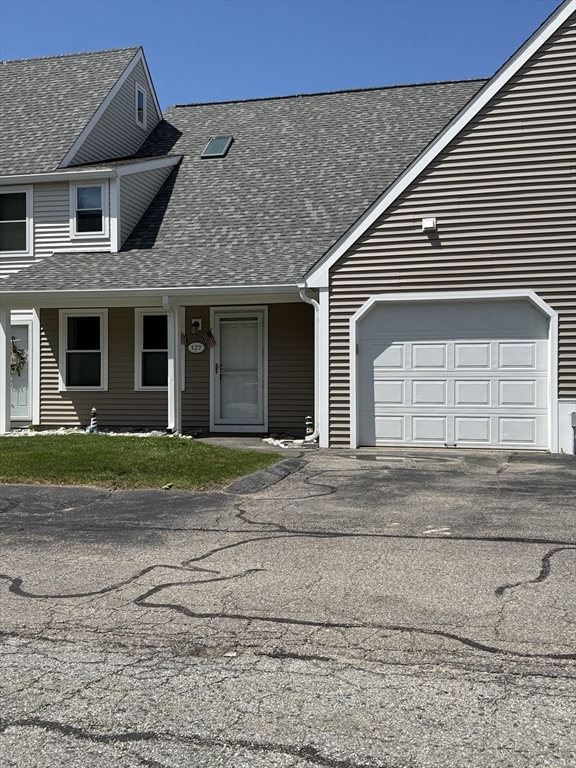 47 Old Colony Lane, Marshfield, Massachusetts, 3 Bedrooms Bedrooms, 5 Rooms Rooms,2 BathroomsBathrooms,Residential,For Sale,Old Colony Lane,73527849