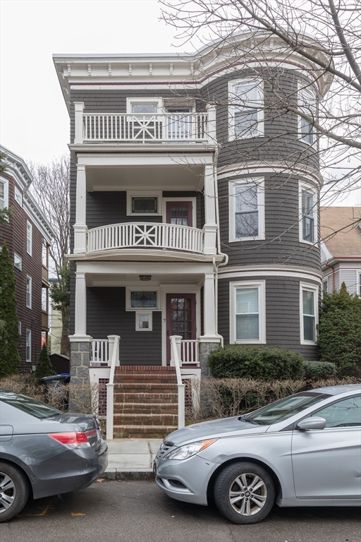 7 Chase, Boston, Massachusetts, 2 Bedrooms Bedrooms, 5 Rooms Rooms,1 BathroomBathrooms,Residential Lease,For Rent,Chase,73528169