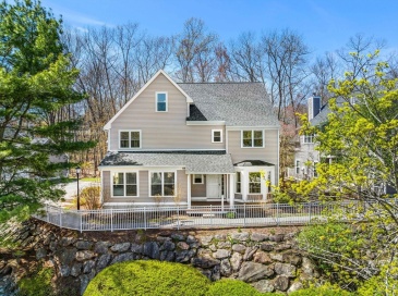 25 Pond Lane, Burlington, Massachusetts, 2 Bedrooms Bedrooms, 6 Rooms Rooms,1.5 BathroomsBathrooms,Residential,For Sale,Pond Lane,73508765