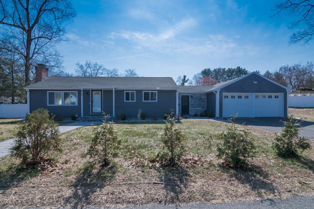 412 Granby Rd, South Hadley, Massachusetts, 2 Bedrooms Bedrooms, 4 Rooms Rooms,1 BathroomBathrooms,Residential,For Sale,Granby Rd,73501002
