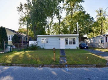 34 Wallace St, Springfield, Massachusetts, 2 Bedrooms Bedrooms, 4 Rooms Rooms,1 BathroomBathrooms,Residential,For Sale,Wallace St,73442133 34 Wallace St, Springfield, Massachusetts, 2 Bedrooms Bedrooms, 4 Rooms Rooms,1 BathroomBathrooms,Residential,For Sale,Wallace St,73442133