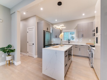 13 Arlington St, Somerville, Massachusetts, 5 Bedrooms Bedrooms, 8 Rooms Rooms,3 BathroomsBathrooms,Residential,For Sale,Arlington St,73490443