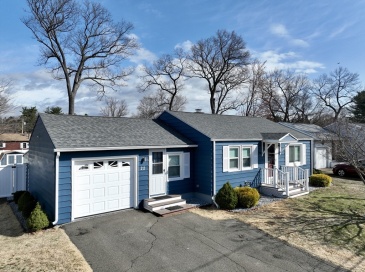 22 Harrington Rd, Chicopee, Massachusetts, 2 Bedrooms Bedrooms, 5 Rooms Rooms,1.5 BathroomsBathrooms,Residential,For Sale,Harrington Rd,73497454