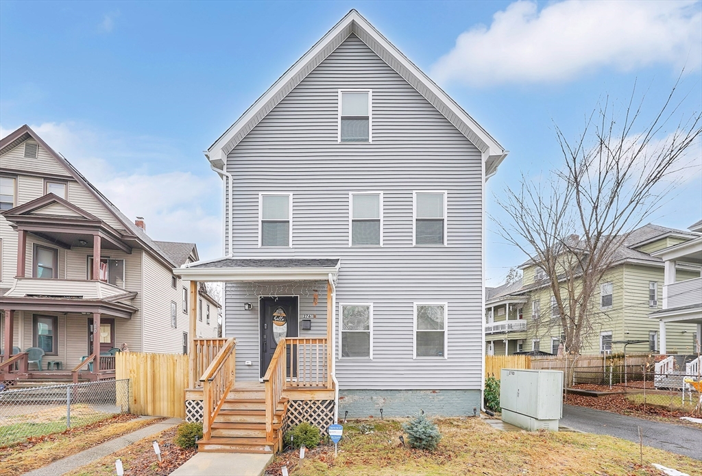 276 Dickinson St, Springfield, Massachusetts, 5 Bedrooms Bedrooms, 8 Rooms Rooms,2 BathroomsBathrooms,Residential,For Sale,Dickinson St,73489291