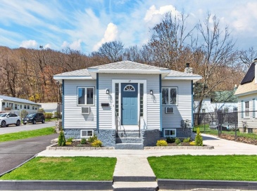 17 Hazel St, Fitchburg, Massachusetts, 3 Bedrooms Bedrooms, 10 Rooms Rooms,1 BathroomBathrooms,Residential,For Sale,Hazel St,73507118 17 Hazel St, Fitchburg, Massachusetts, 3 Bedrooms Bedrooms, 10 Rooms Rooms,1 BathroomBathrooms,Residential,For Sale,Hazel St,73507118