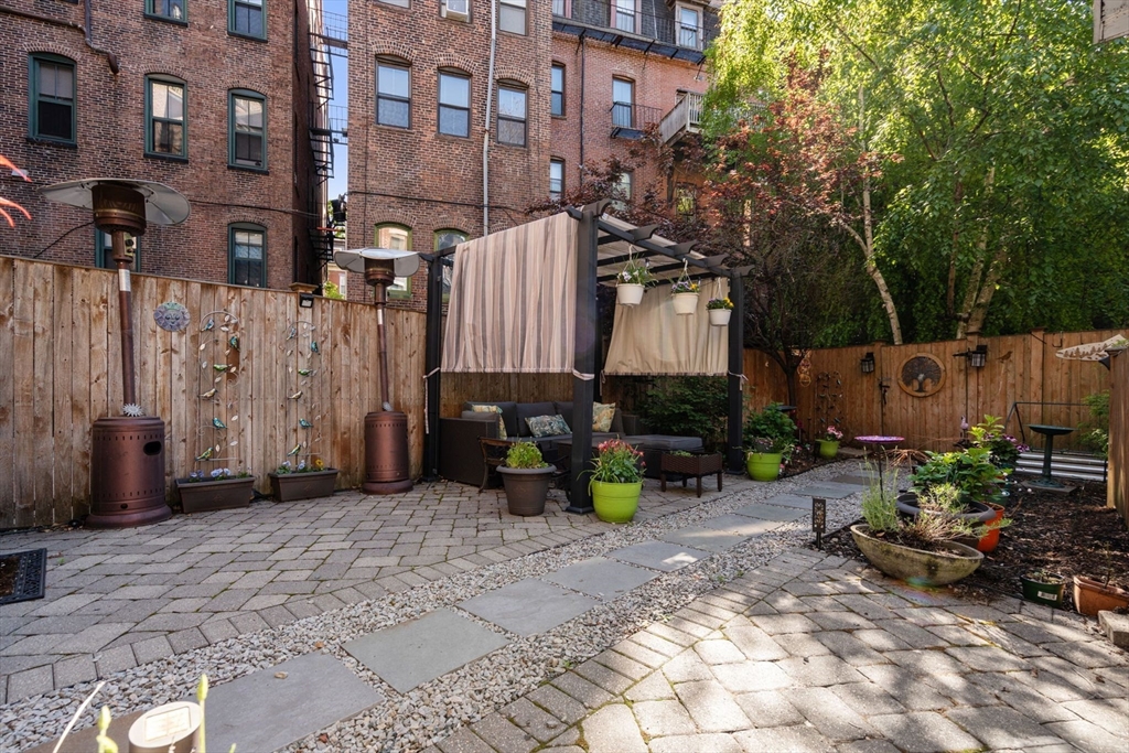 290 Columbus Ave, Boston, Massachusetts, 2 Bedrooms Bedrooms, 5 Rooms Rooms,2 BathroomsBathrooms,Residential,For Sale,Columbus Ave,73528173