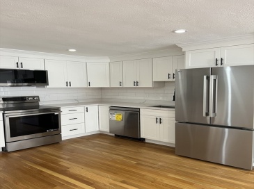 197 Kent St, Brookline, Massachusetts, 1 Bedroom Bedrooms, 3 Rooms Rooms,1 BathroomBathrooms,Residential Lease,For Rent,Kent St,73528289
