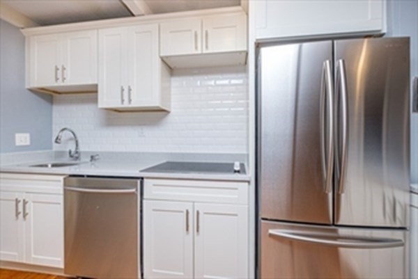 4 Wigglesworth Street, Boston, Massachusetts, 3 Bedrooms Bedrooms, 4 Rooms Rooms,1 BathroomBathrooms,Residential Lease,For Rent,Wigglesworth Street,73528297