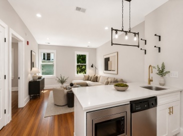 85 Webster Street, Boston, Massachusetts, 3 Bedrooms Bedrooms, 6 Rooms Rooms,2 BathroomsBathrooms,Residential Lease,For Rent,Webster Street,73528295