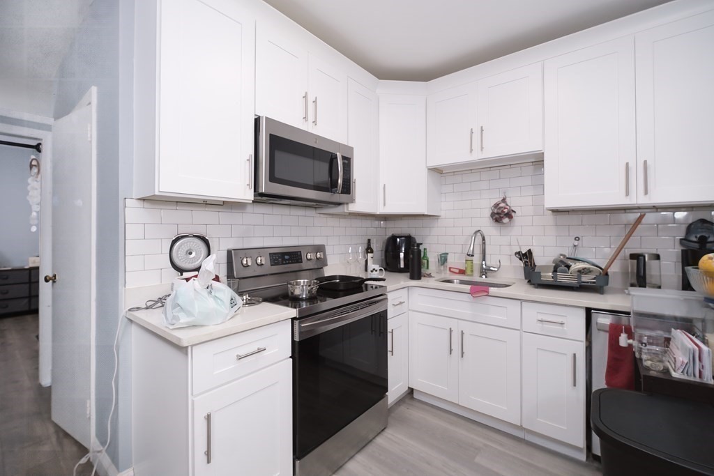 4 Wigglesworth St, Boston, Massachusetts, 2 Bedrooms Bedrooms, 3 Rooms Rooms,1 BathroomBathrooms,Residential Lease,For Rent,Wigglesworth St,73528299